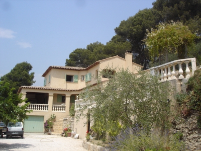 maison location de vacances CASTAGNIERS